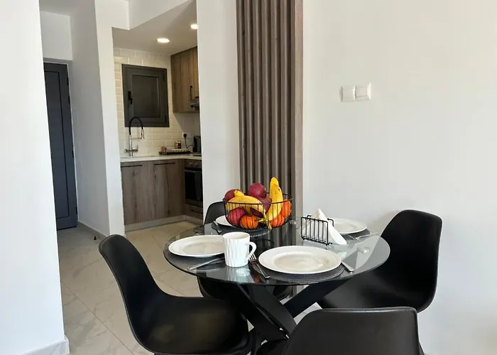 Lavi La 2b, Sea Breeze, 公寓