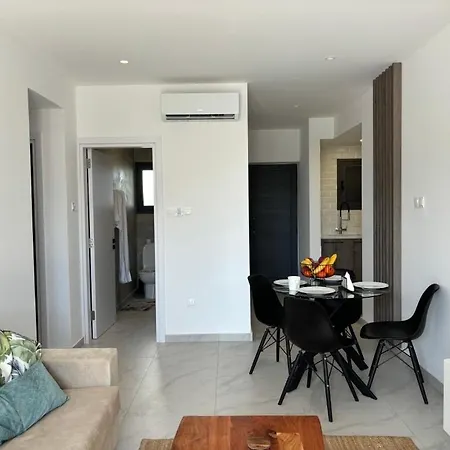 Lavi La 2b, Sea Breeze, Paphos