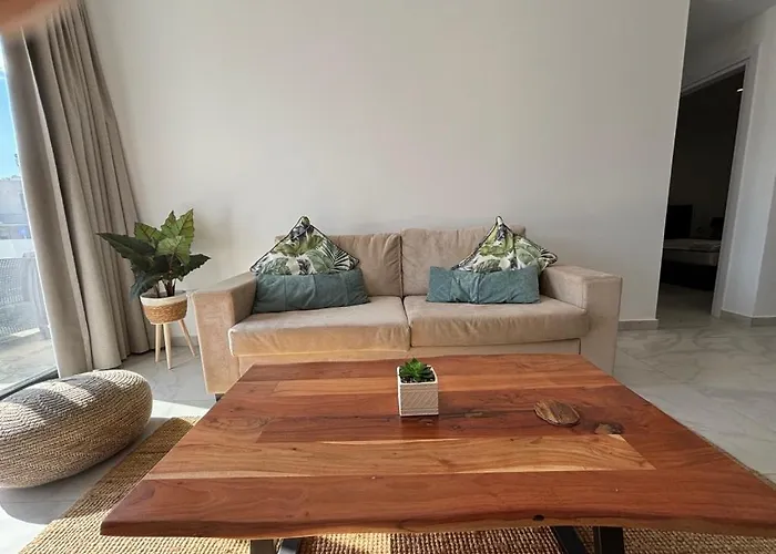 Lavi La 2b, Sea Breeze, * パ フォス