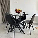 Lavi La 2b, Sea Breeze, Paphos