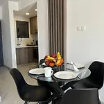 Lavi La 2b, Sea Breeze, Apartmán